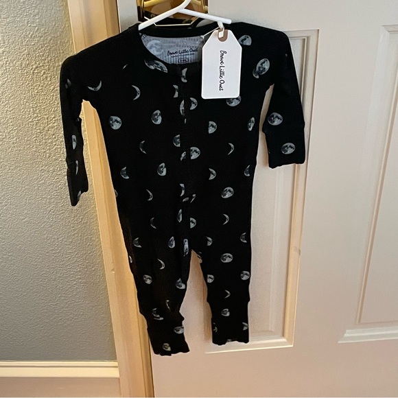 NWT Brave Little Ones Bamboo Rib Moon Phases Zippy Pajama w/ Foldover Feet 3-6M - Picture 1 of 4